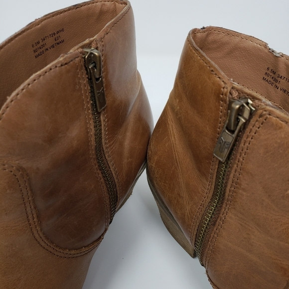 Frye Ankle Boots Women's Size 6.5 Jennifer Wheat Side Zip Pointed Toe - Flaws - Picture 12 of 12